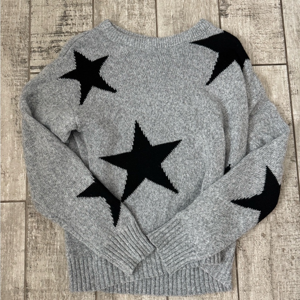SHEIN Gray Sweater with Black Star Design